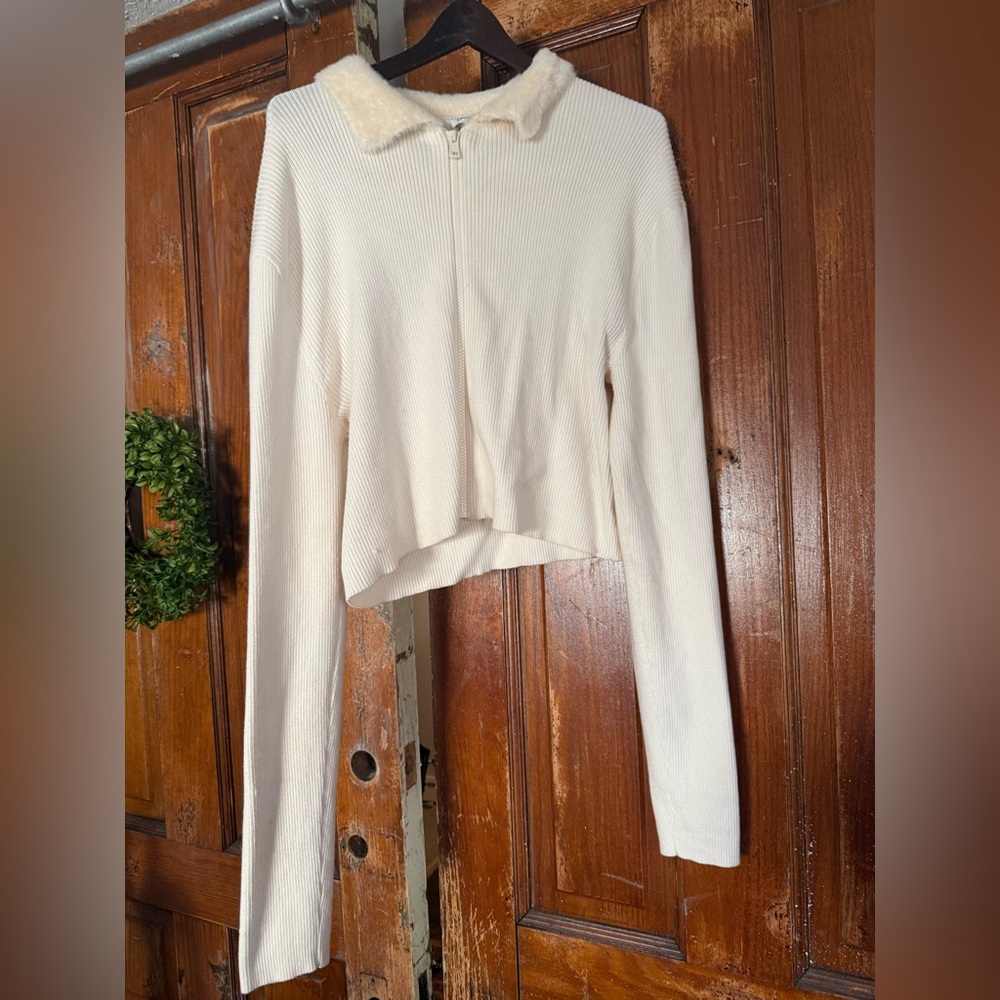 American Eagle Outfitters Off-White Fuzzy Zip-Up Sweater